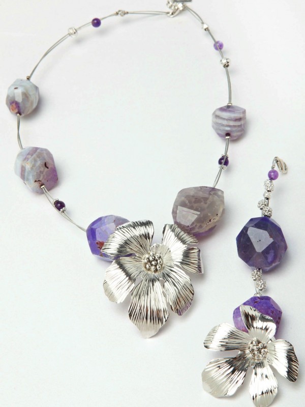 NAG 3 - Mauve Mystery NAG 3 - Mauve Mystery